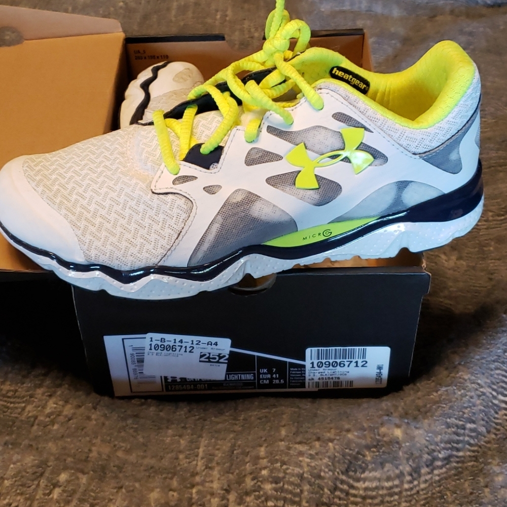 Under armour charged lightning